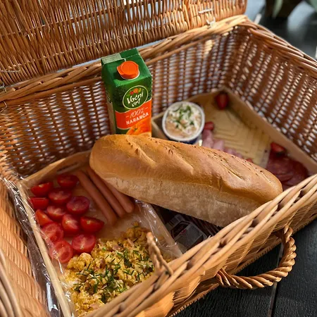 شقة Silesia Camp *